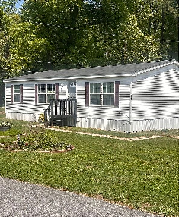 1st image of 138 Chesapeake Mobile Ct