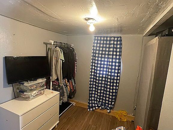 4th image of 818 E Main St Trailer 95
