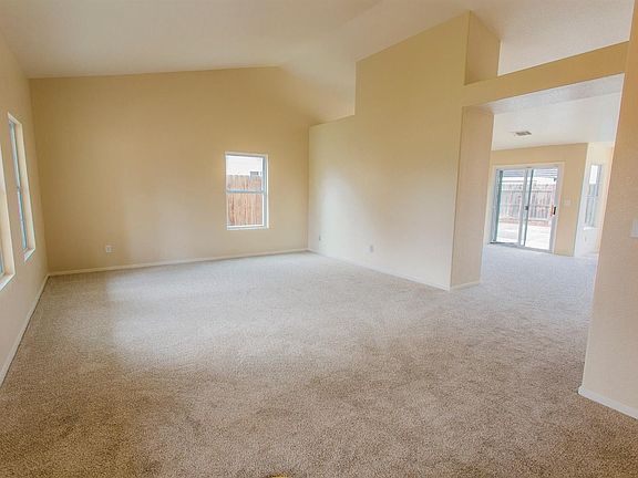 4th image of 723 Covington Ct