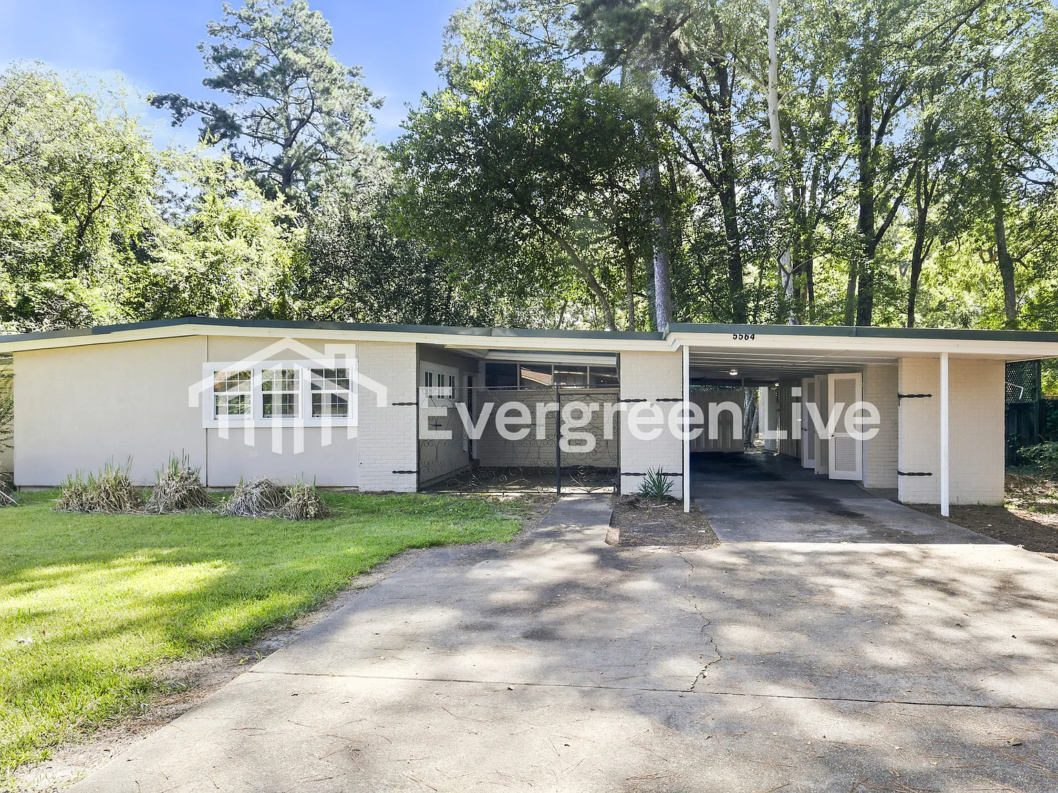 3 bed, 2.0 bath, 1857 sqft, $1,545 — Photo 1