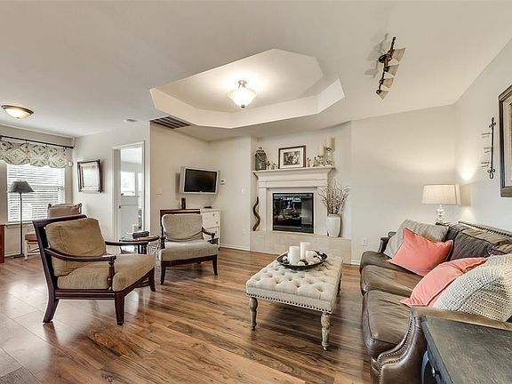 4th image of 2114 Iroquois Dr