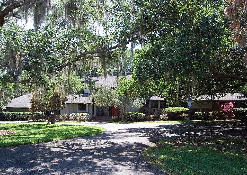 1st image of 2118 N Lake Eloise Dr