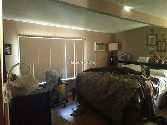 4th image of 4372 Hilldale Ave