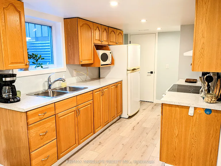 836 Quinlan Rd #A — Photo 6