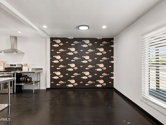 5th image of 2521 N EVERGREEN Street