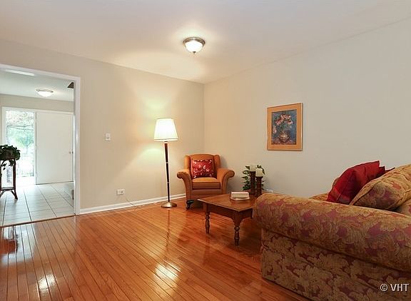 3rd image of 1599 Thornwood St