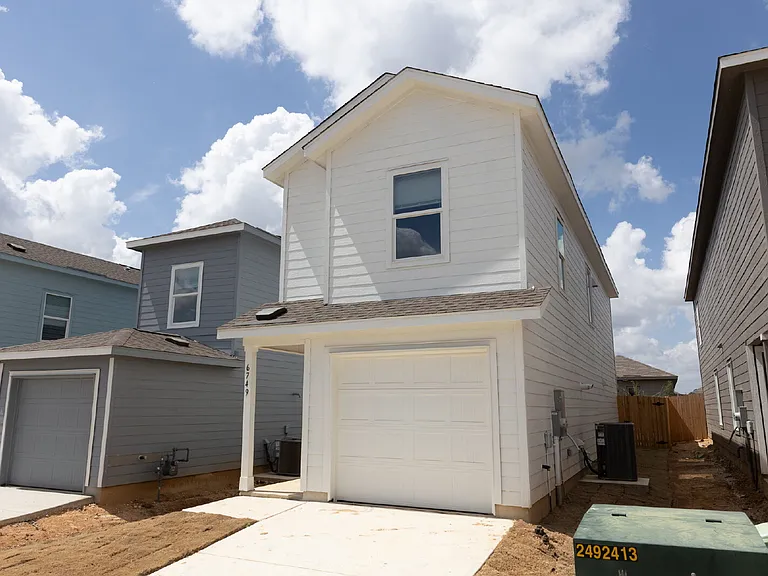 6749 Marble Rdg — Photo 3