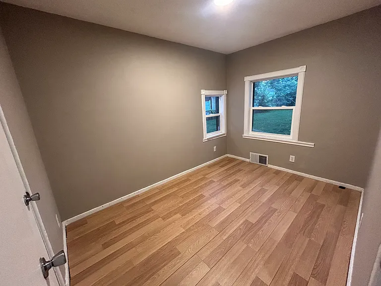 201 S Walnut St — Photo 14