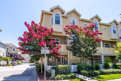 2421 Falk Ct Photo 1