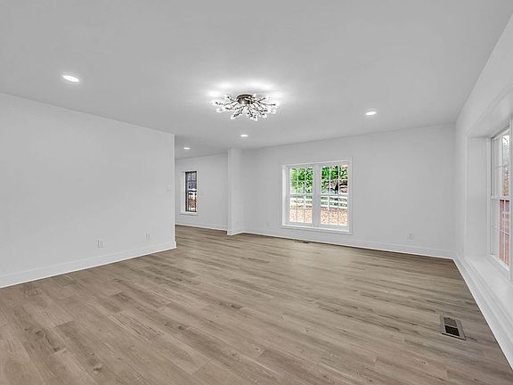 5th image of 2067 County Road 317