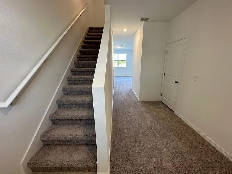 189 Mandovi St — Photo 6