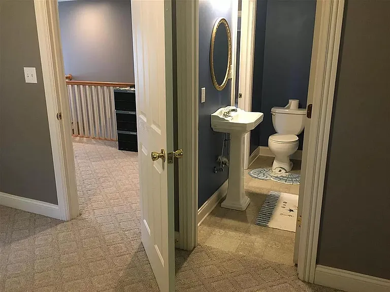 209 N Bedelia St — Photo 38