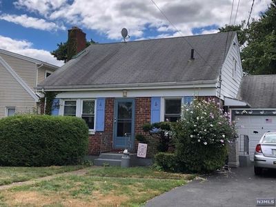 66 W Spring Valley Ave, Maywood, NJ, 07607