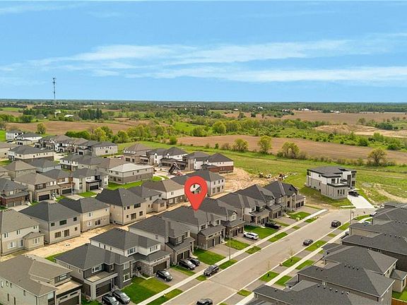 3rd image of 92 Sass Cres