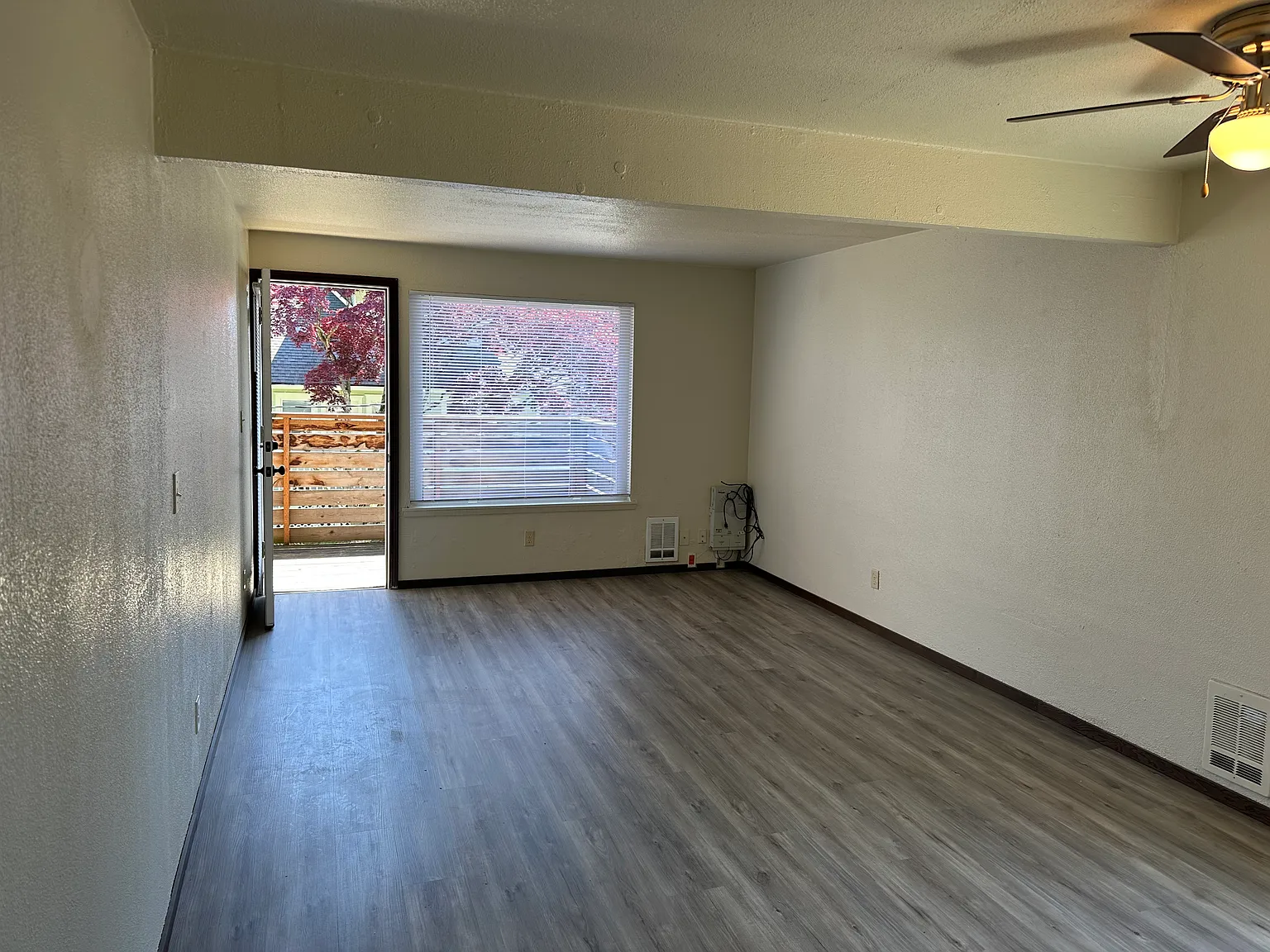 Hoyt Apartments — Photo 4
