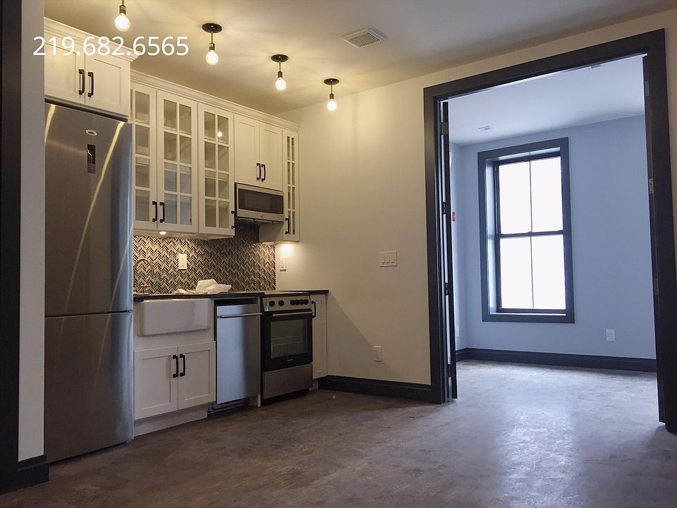1st image of 123 Kent Ave APT 02R
