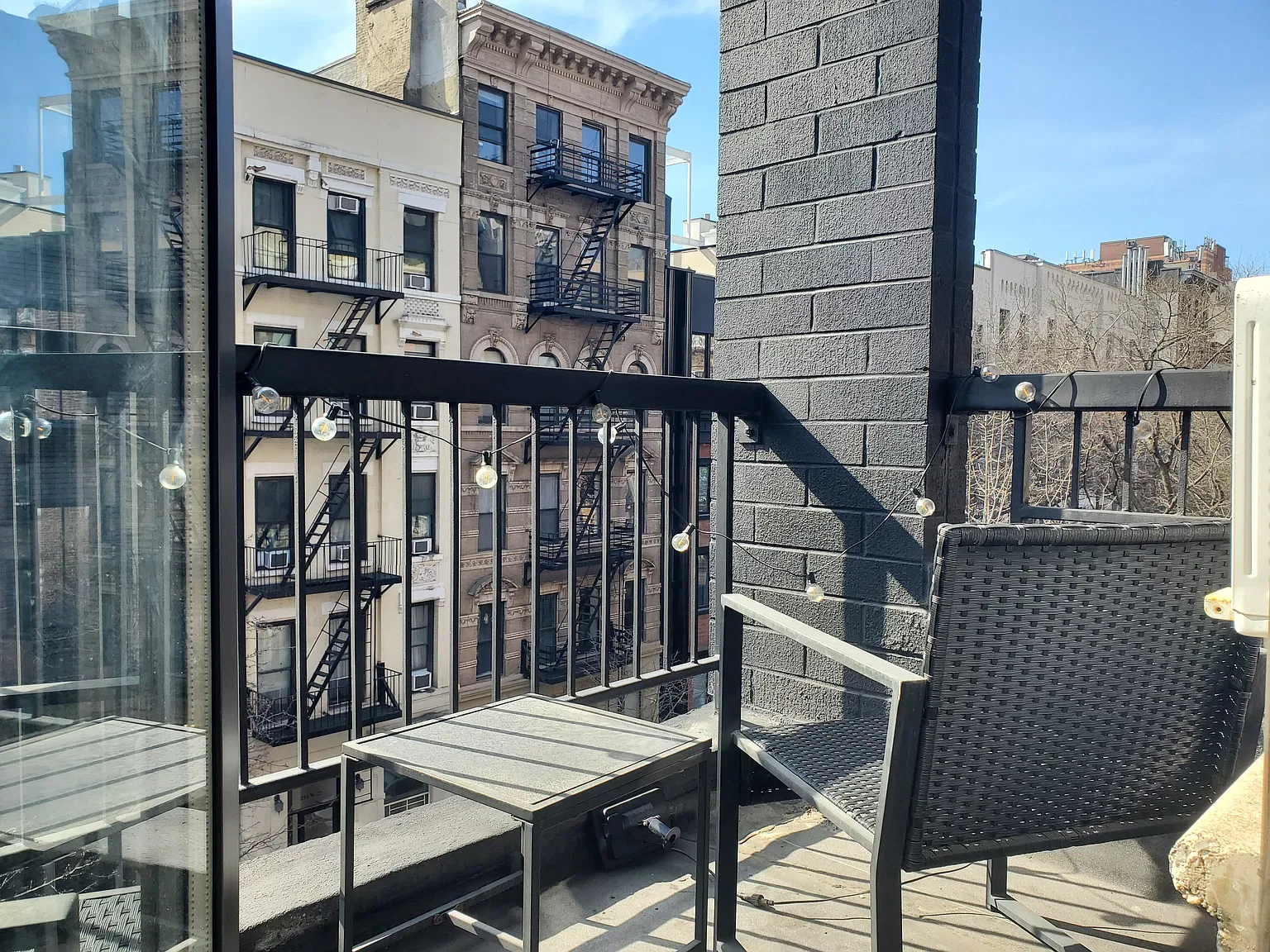235 West 22nd Street — Photo 4