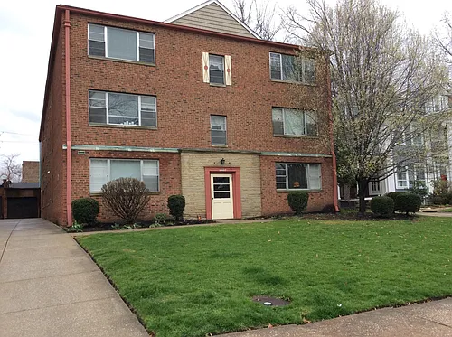 15127 Lake Ave Photo 1