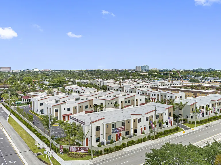 ID Oakland Park — Photo 47