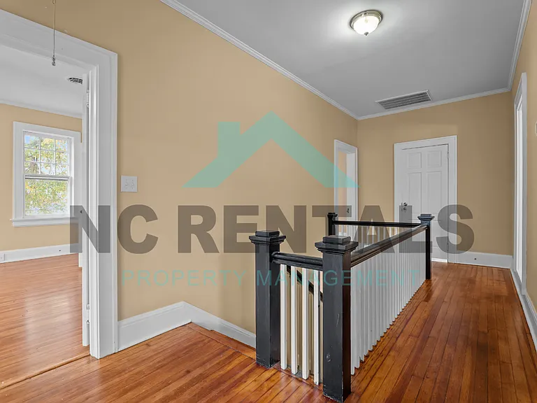 521 Park Pl — Photo 16