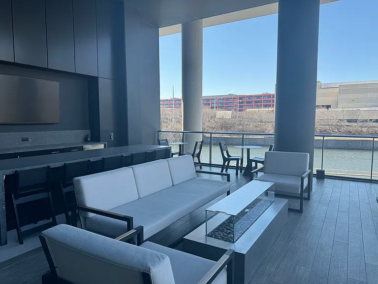 234 W Polk St #2906 — Photo 6
