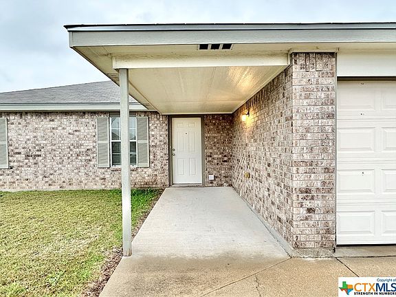 3rd image of 4611 Lloyd Dr