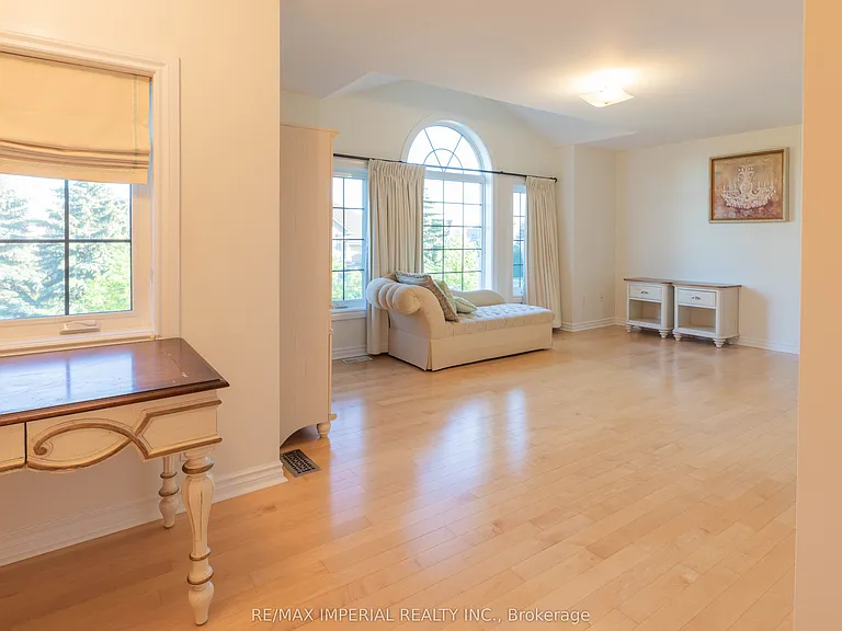 2 Farnham Dr — Photo 17