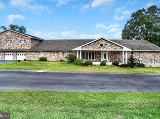 12 Hickory Dr, Duncannon, PA 17020