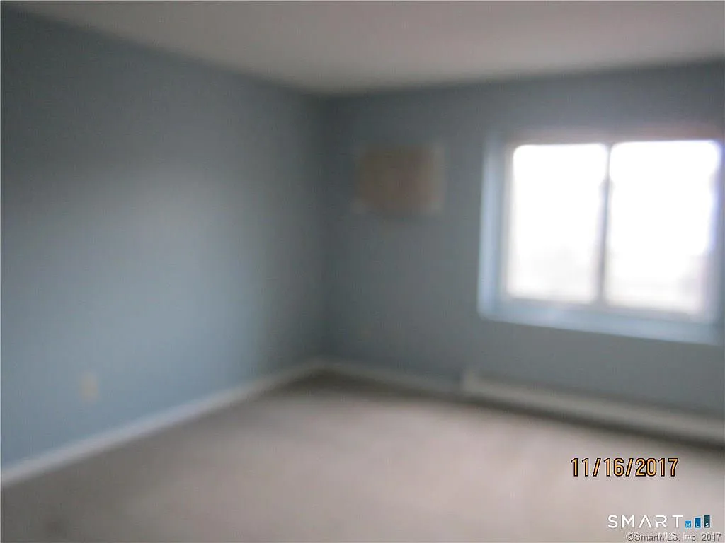 2 bed, 1.5 bath, 990 sqft, $1,975 — Photo 4