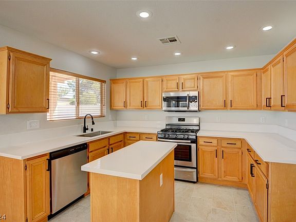4th image of 2094 Pescara Ct