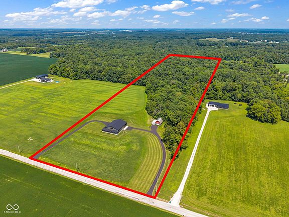 3rd image of 4735 E County Road 550 S