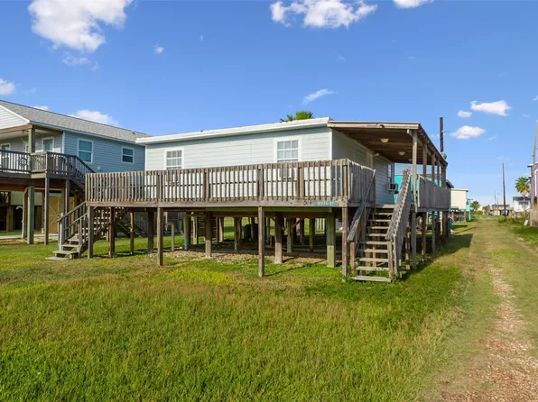 514 Texas St, Surfside Beach, TX 77541