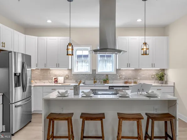 805 Colby Ave, Takoma Park, MD 20912