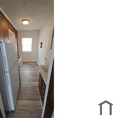 3rd image of 4857 Lewis Ave #1
