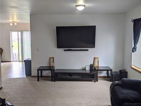 4th image of 7013 181st St E
