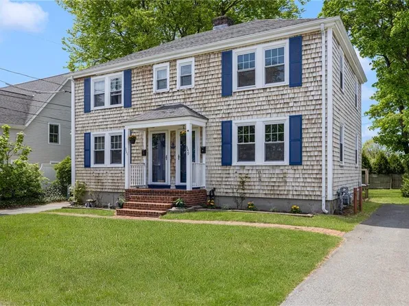 349 351st Blvd, Middletown, RI 02842