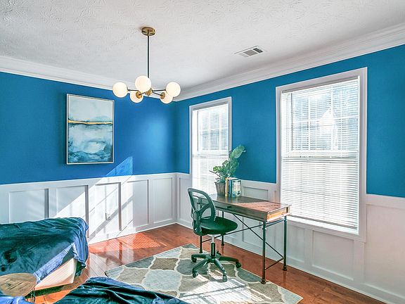 5th image of 2952 Winding Grove Dr