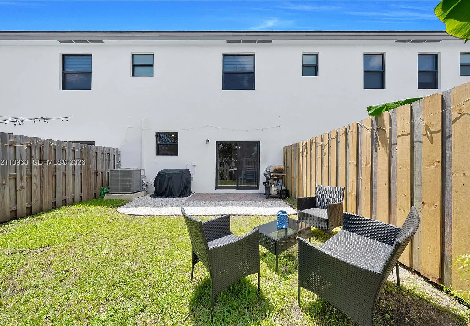 3 bed, 2.5 bath, 1442 sqft, $2,950 — Photo 4