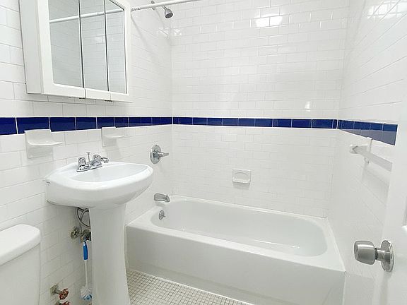 3rd image of 210 W 133rd St #1A