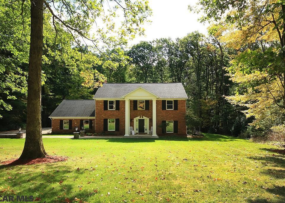 1st image of 1327 Deerfield Dr