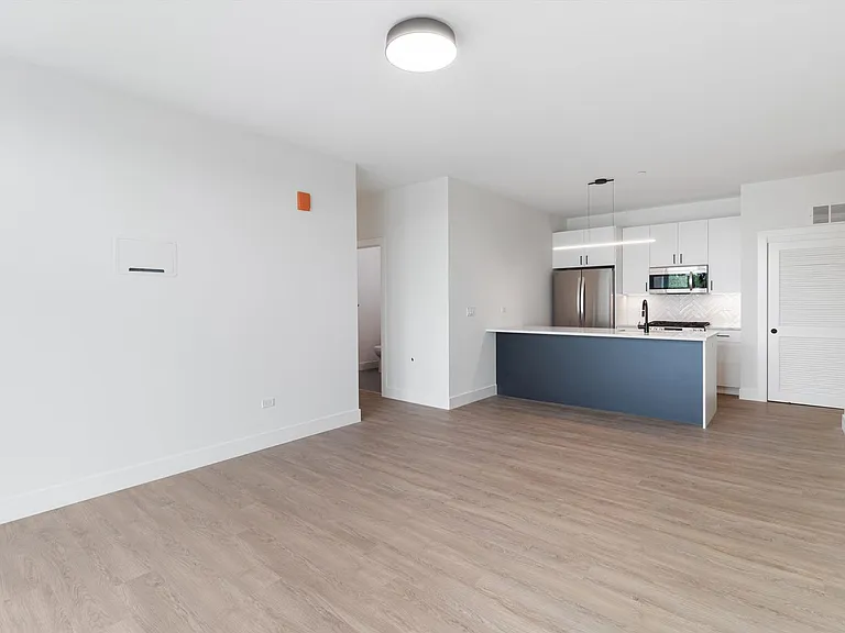 3140 Clybourn — Photo 62