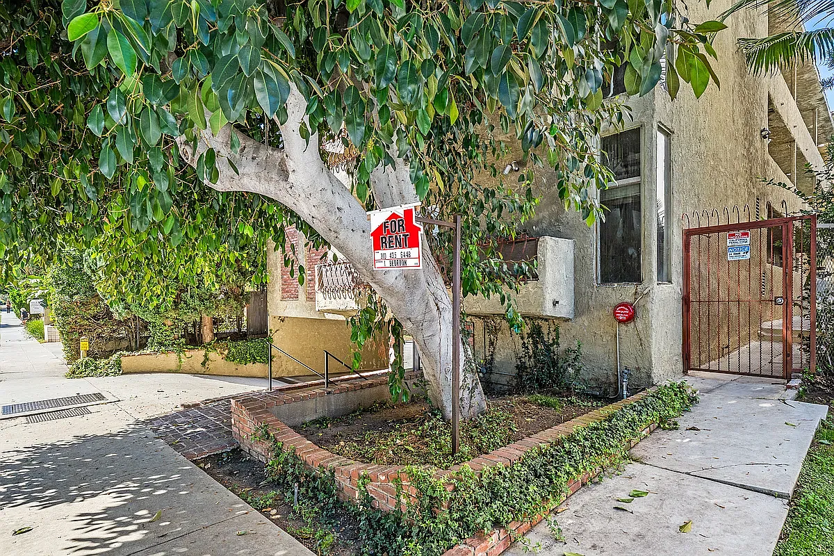 Goshen Apartments — Photo 3