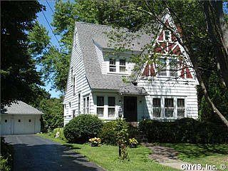 1st image of 205 Oakley Dr E