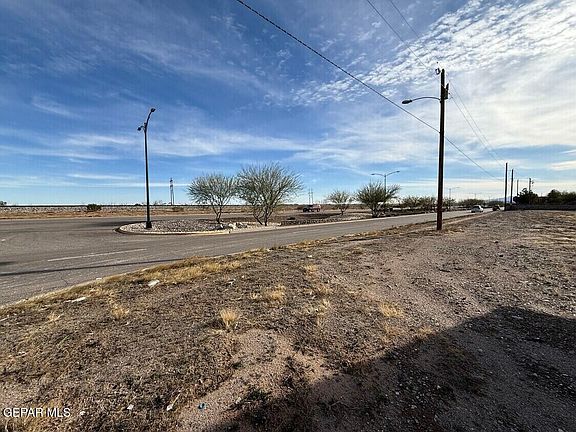 3rd image of 9301 Railroad Dr