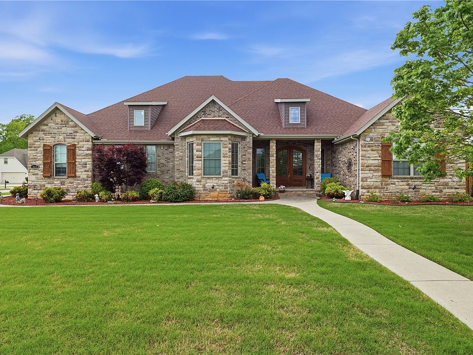 1st image of 465 S Grandview Ct