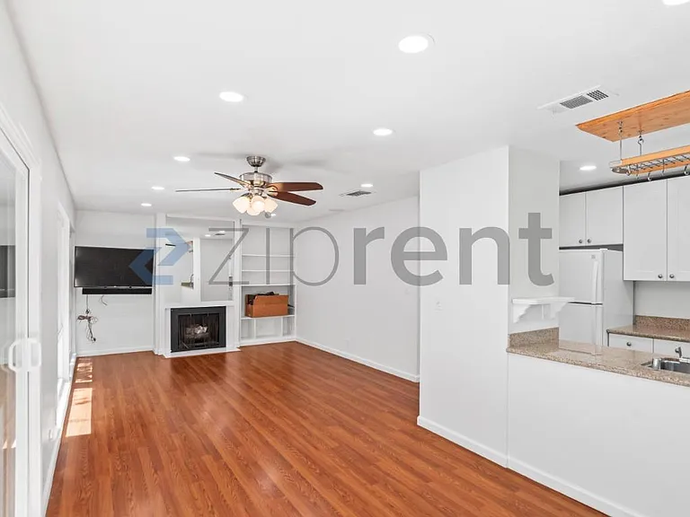 2101 Vanderslice Ct #14 — Photo 10