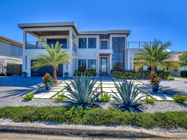 1161 Pine Point Rd, Riviera Beach, FL 33404