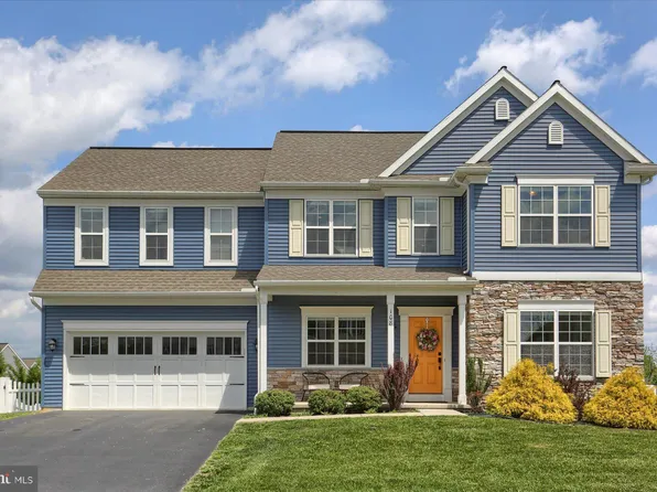 108 Vista Dr, Hummelstown, PA 17036