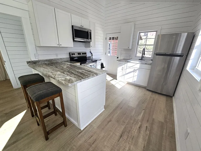 124 Tilley Rd — Photo 4