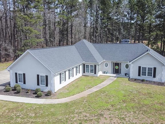 2nd image of 100 Silverthorn Dr